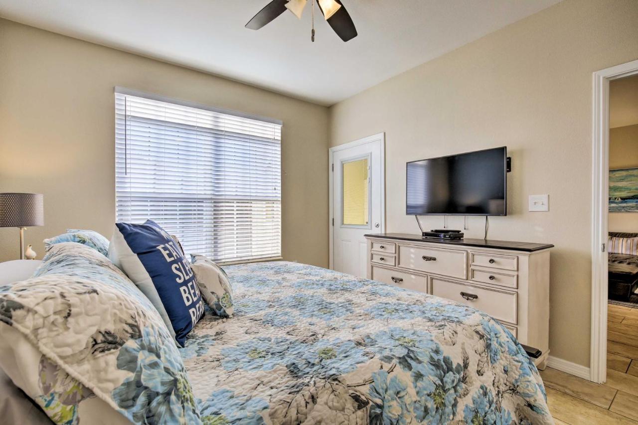 Modern Condo With Pool 4 Mi To Clearwater Beach! Esterno foto
