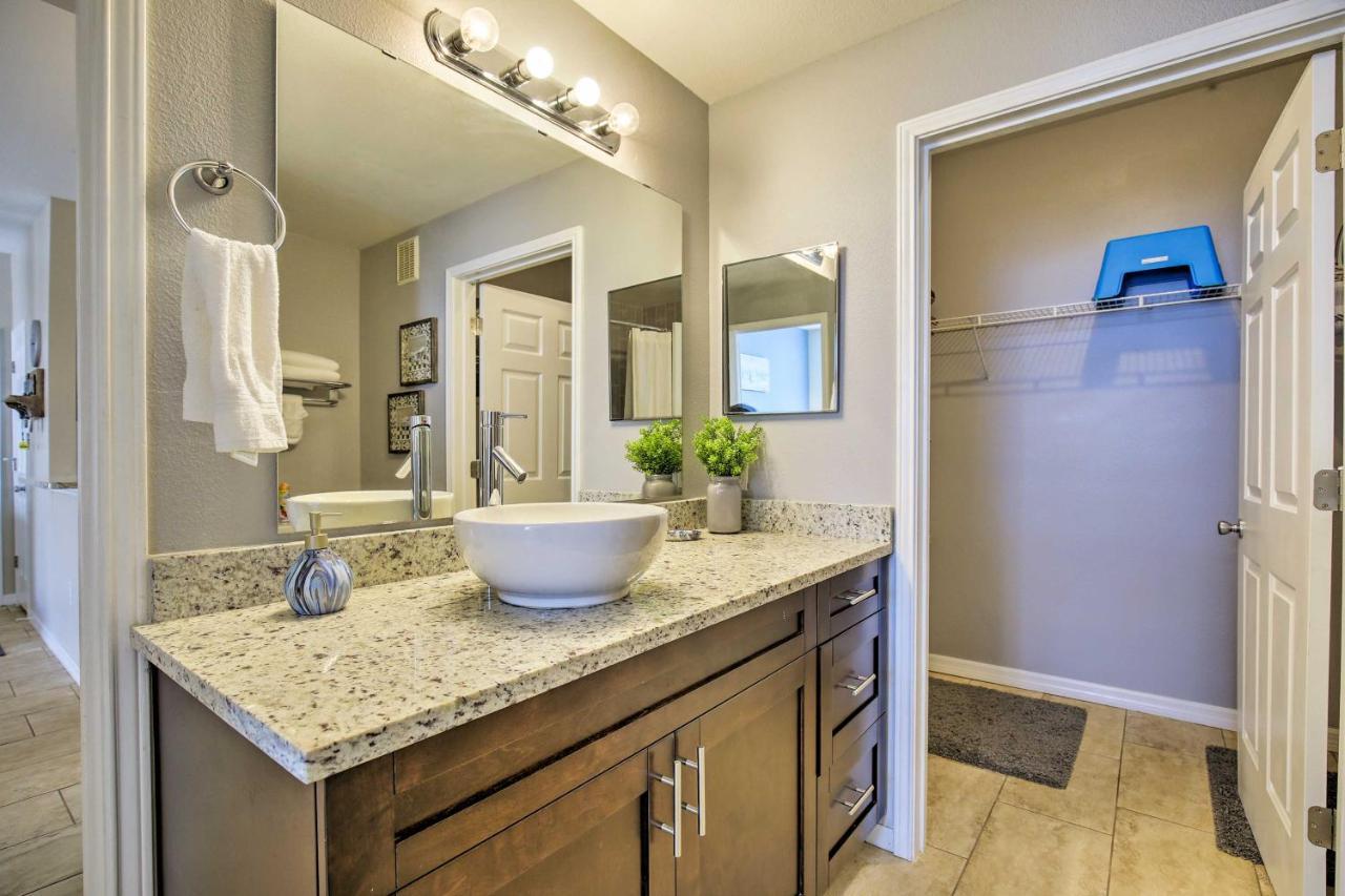 Modern Condo With Pool 4 Mi To Clearwater Beach! Esterno foto