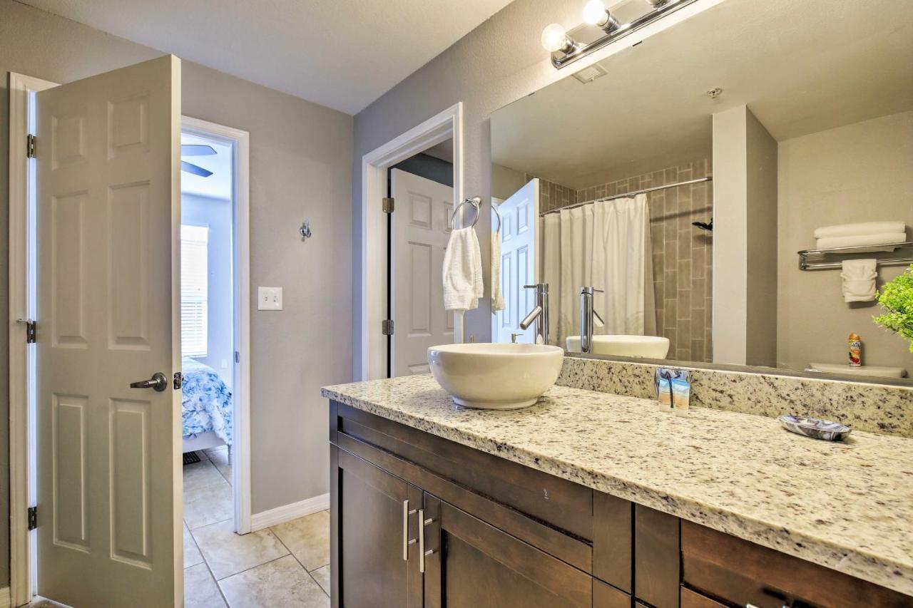 Modern Condo With Pool 4 Mi To Clearwater Beach! Esterno foto